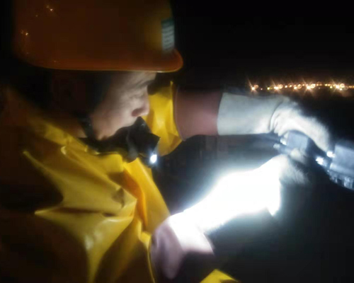 11.14晚20：45,東園甲線孫路樓區(qū)8號(hào)桿帶電打火。