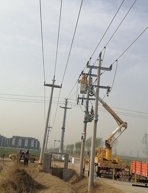 2021年3月31日，西史線司前楊支線#66+1桿帶電拆火現(xiàn)場