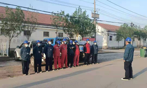 2021年3月19日，哨頭村5號臺區(qū)電表更換完成，送電成功。