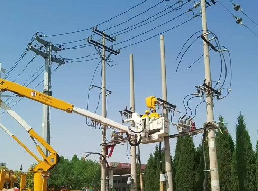 10KV青海西線與10KV華南2線聯(lián)絡(luò)工程，配合施工