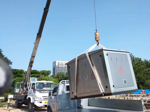 施工現(xiàn)場(chǎng)（箱變吊裝）.jpg