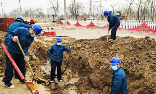 2021年3月12日，10kV楊家線五甲王支線2—3號桿電纜搶修工程施工現(xiàn)場