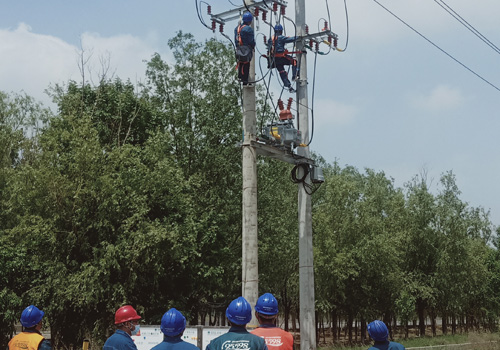 2021年5月12日，10千伏農(nóng)業(yè)線春季檢修現(xiàn)場