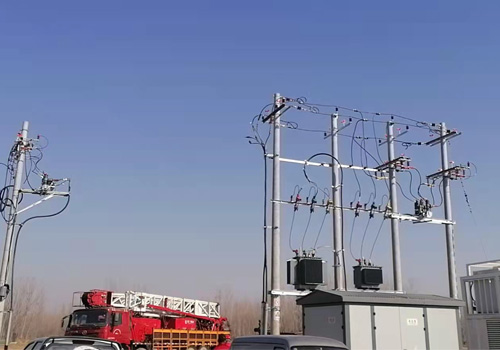 魯明公司商河油田商541斷塊商558井區(qū)沙三中新區(qū)產(chǎn)能建設(shè)工程：商548—X33井場(chǎng)配電工程施工現(xiàn)場(chǎng)