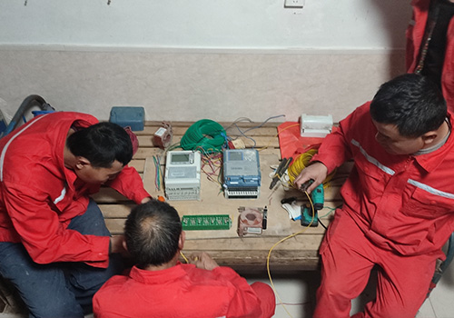 2023年3月2日晚,公司員工進(jìn)行高壓計(jì)量接線培訓(xùn)