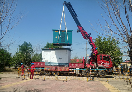 2023年6月1日，東營(yíng)區(qū)茶坡村更換箱變施工現(xiàn)場(chǎng)